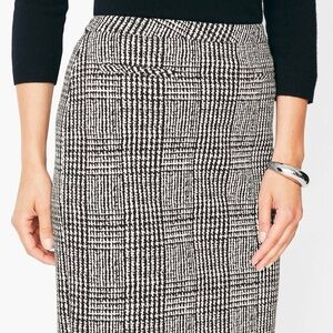 Talbots Ponte Houndstooth Pencil Skirt Black White - size 2 Petite, Women’s